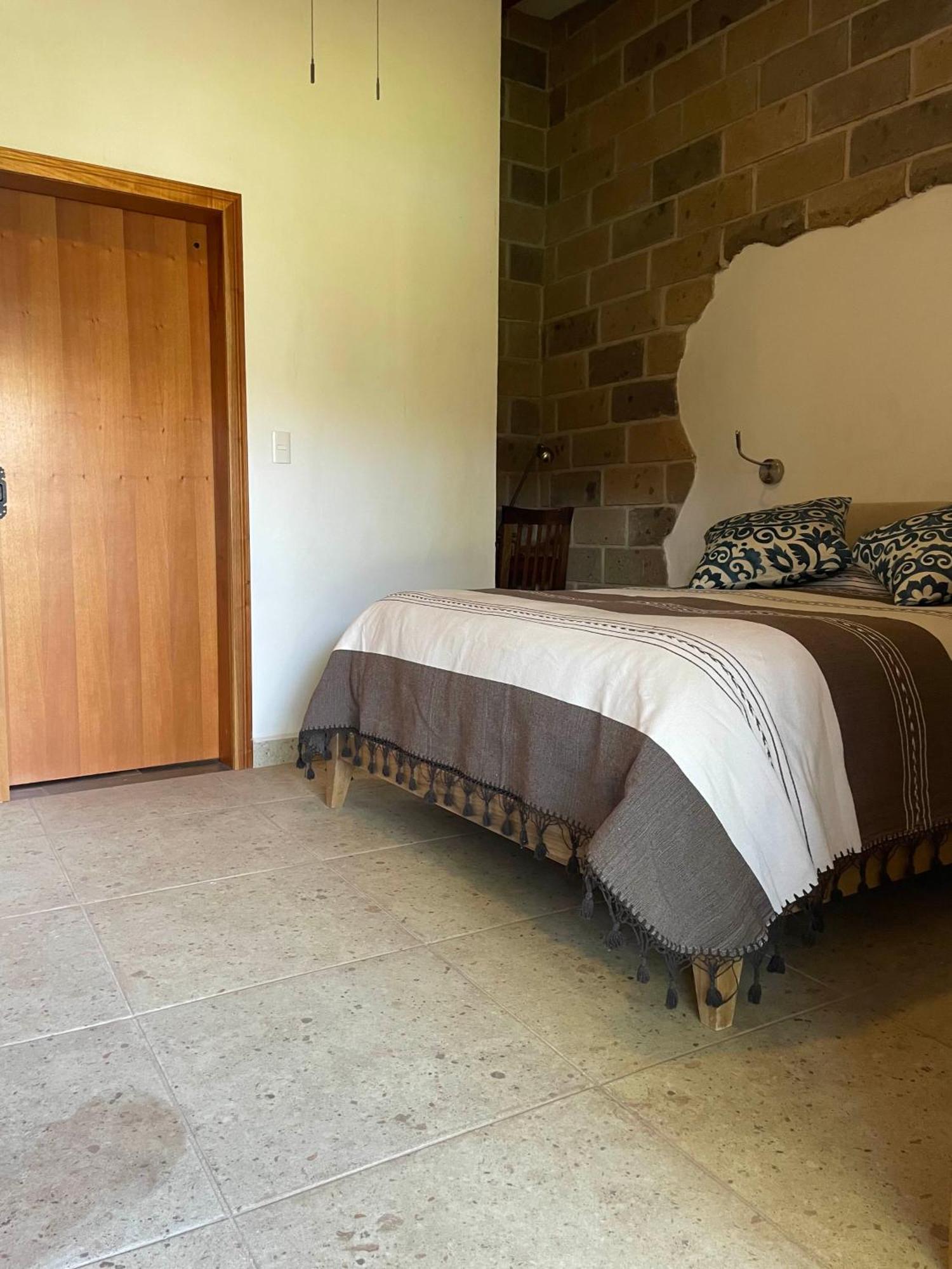 Hotel Casona El Calvario Huichapan Bagian luar foto