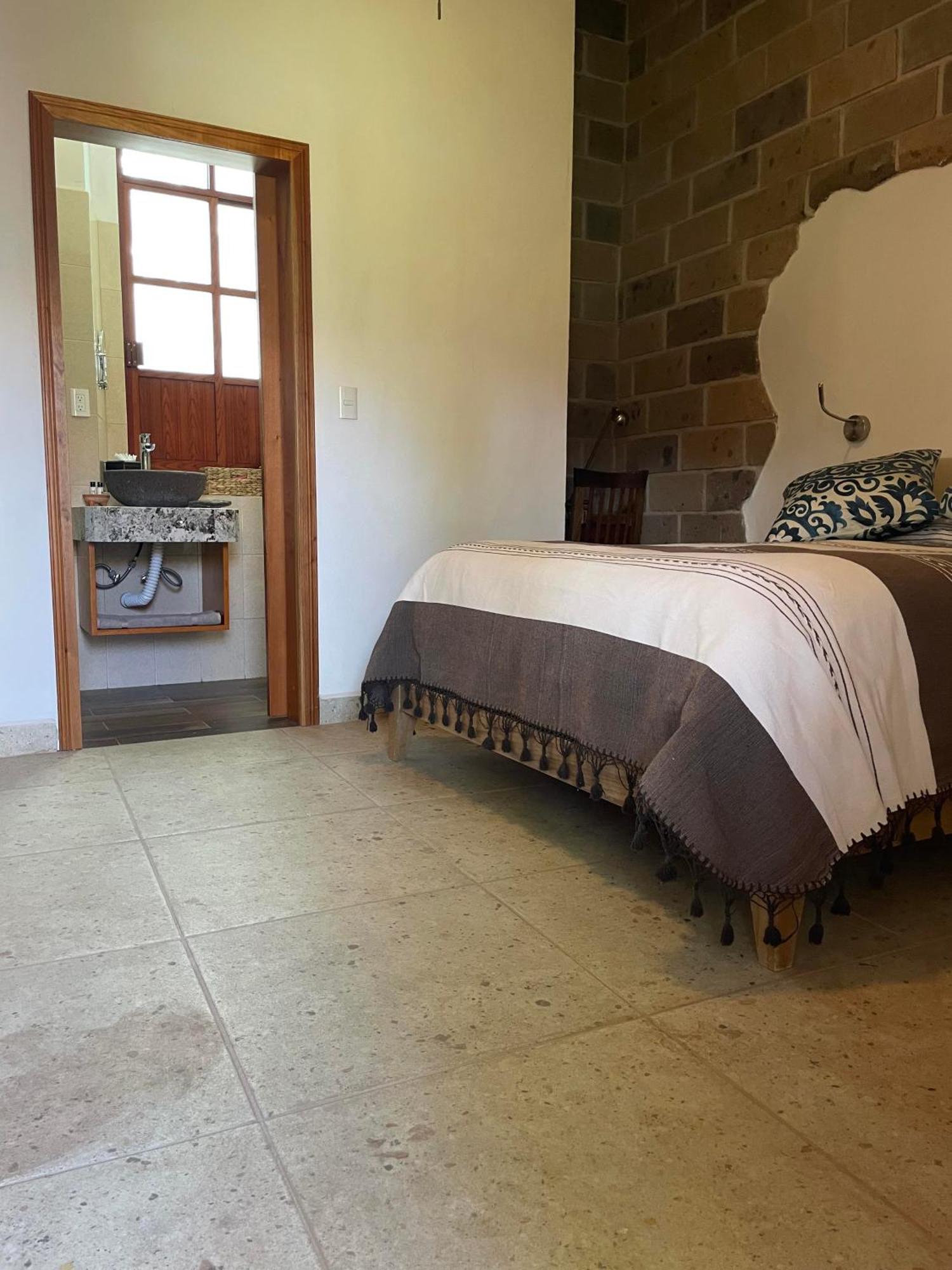 Hotel Casona El Calvario Huichapan Bagian luar foto